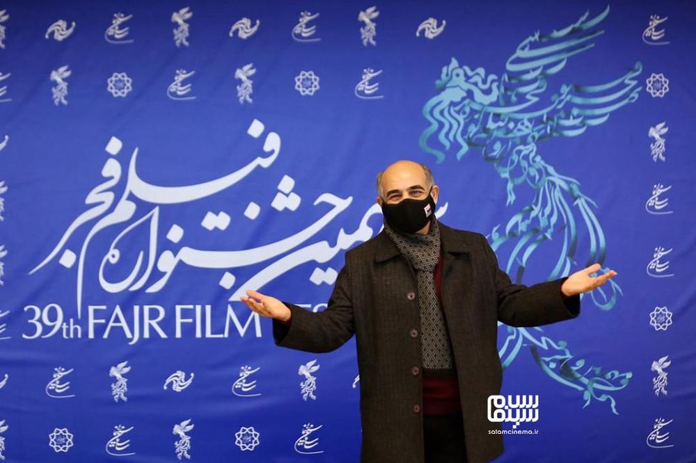 سیاوش چراغی پور در فتوکال فیلم «گیج گاه» در سی و نهمین جشنواره فیلم فجر